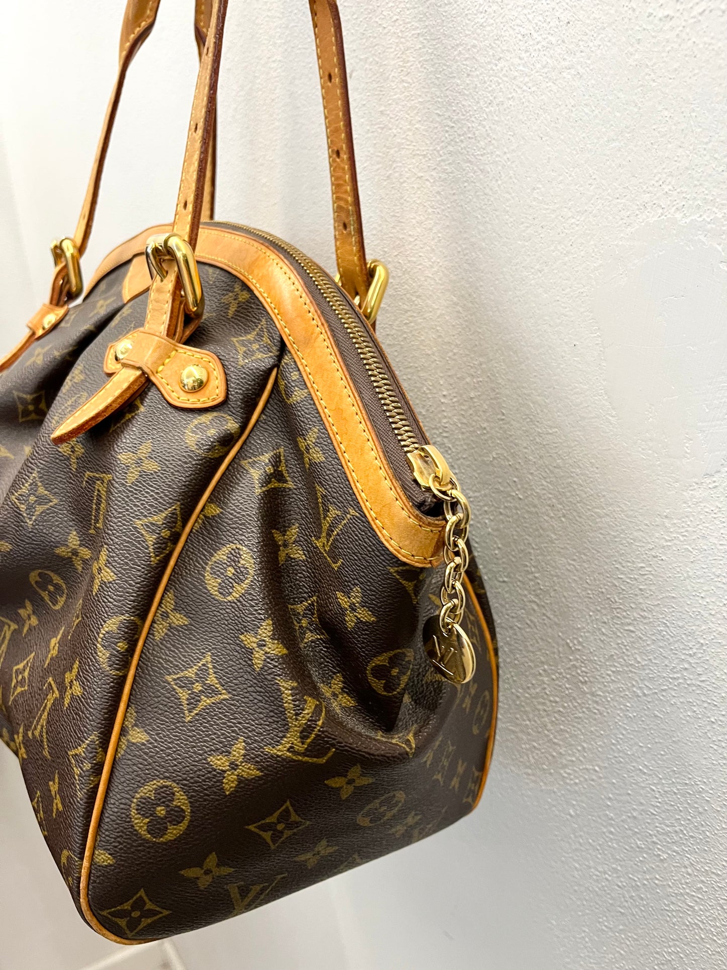Louis Vuitton Tivoli