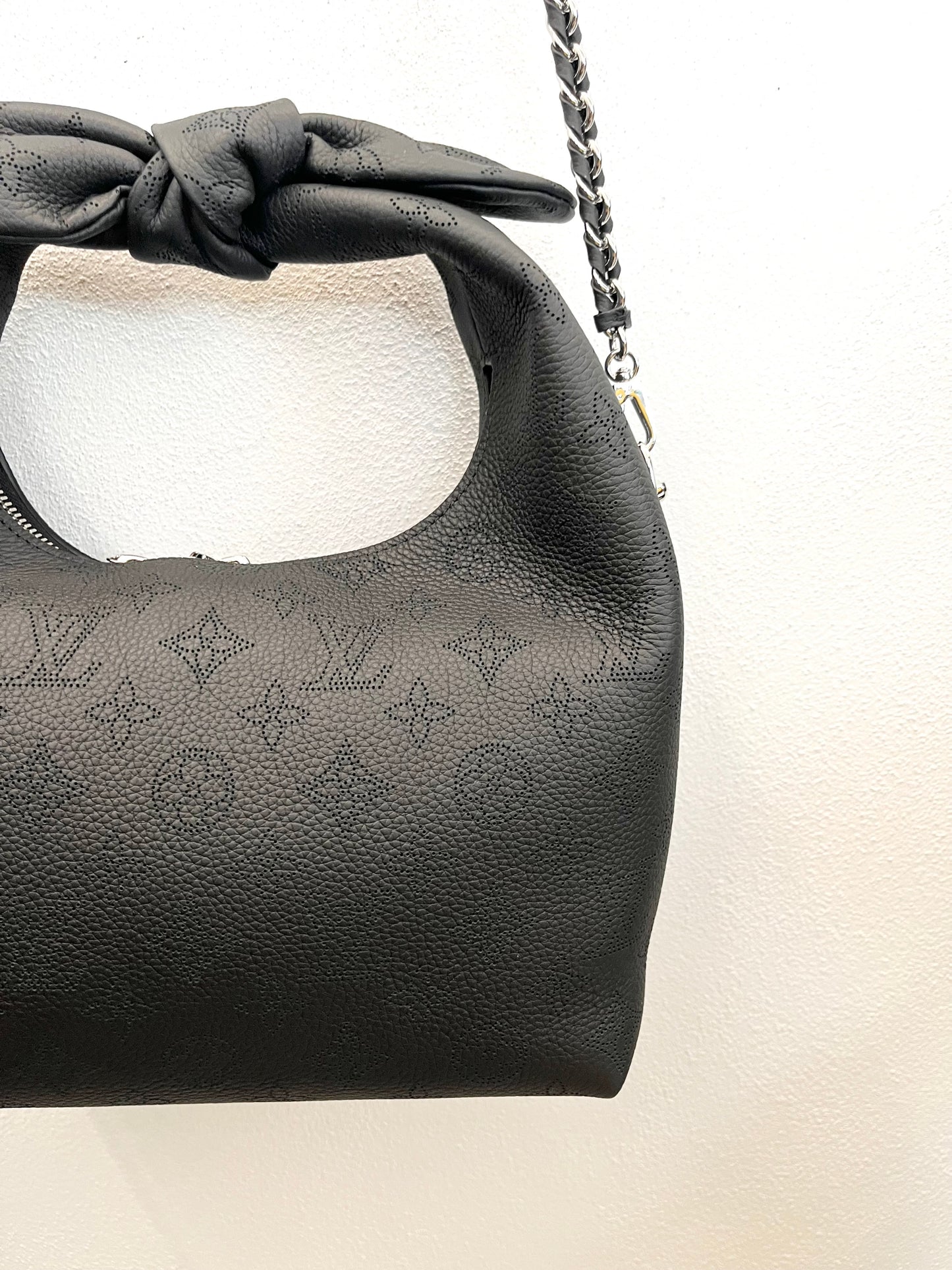 Louis Vuitton Why Knot