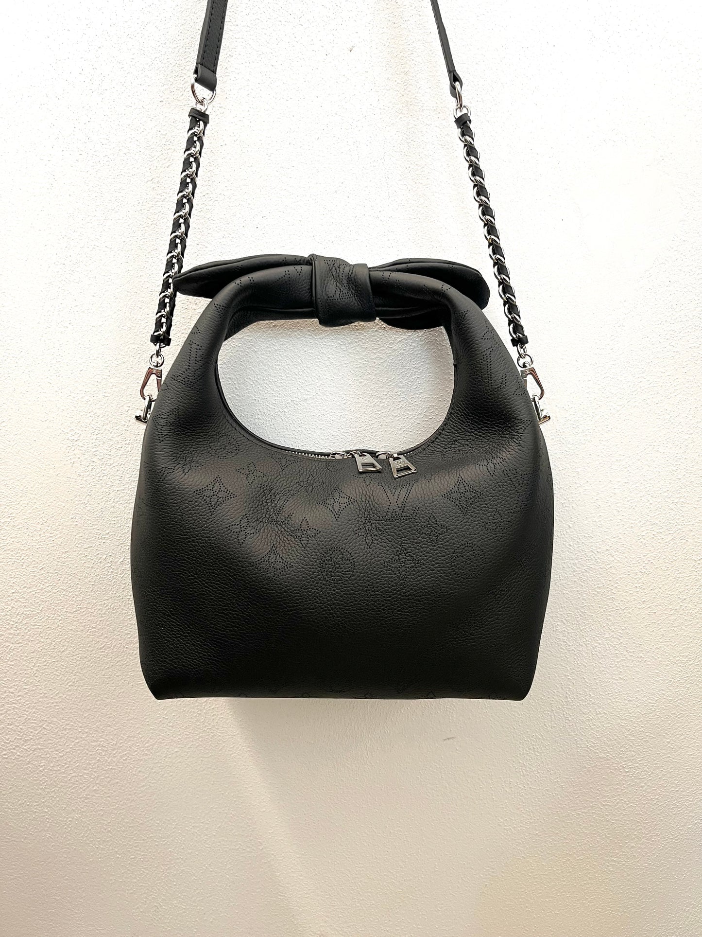 Louis Vuitton Why Knot