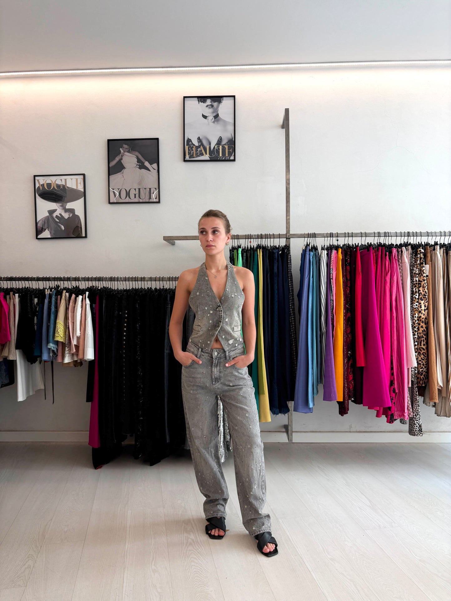 Completo coordinato in denim grigio pantalone e top
