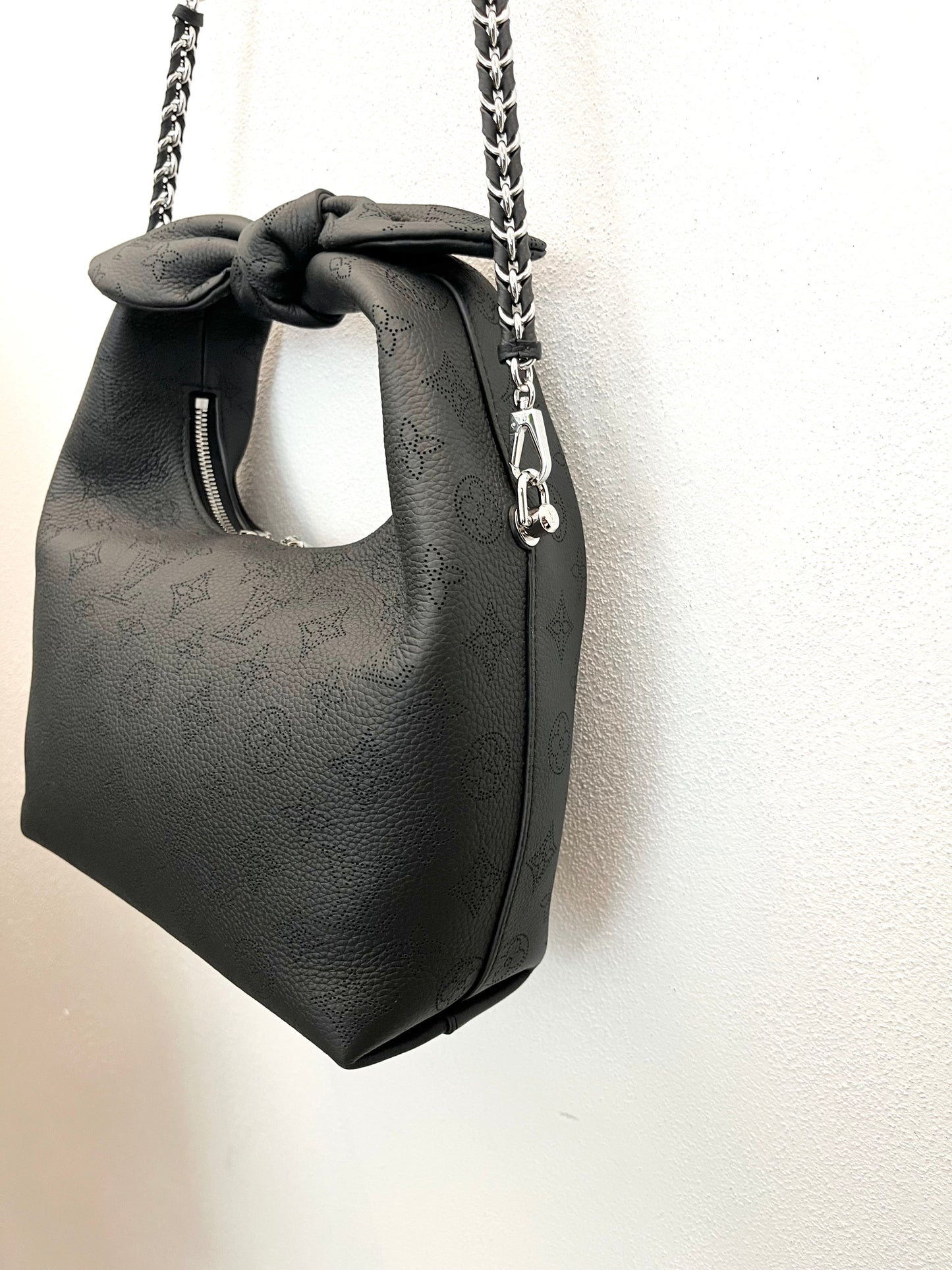 Louis Vuitton Why Knot