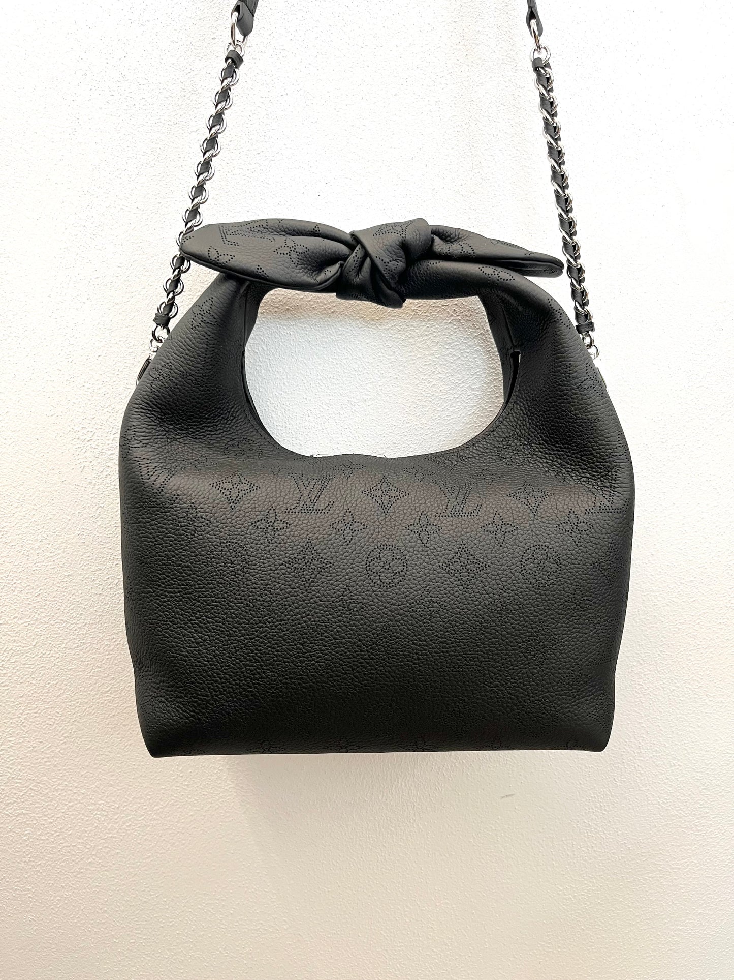 Louis Vuitton Why Knot