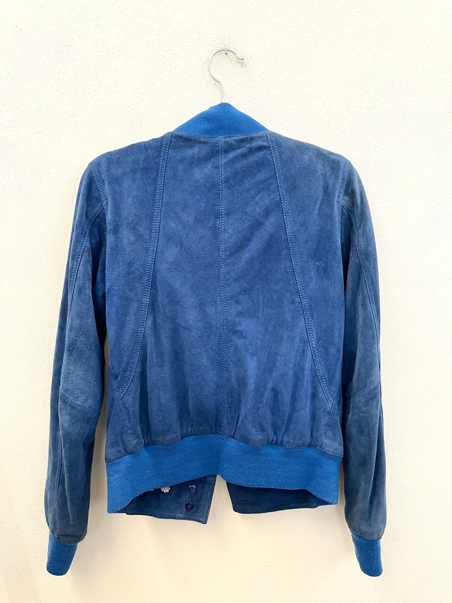 Bomber di Le Lentier in Suede Blu Cobalto