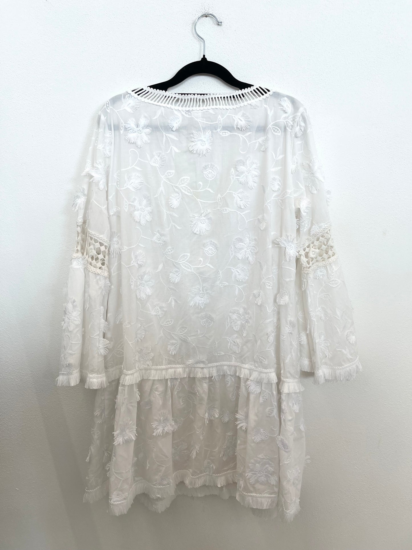 Mini Abito Raffaela D'Angelo Boho-Chic Bianco con Pizzo e Frange