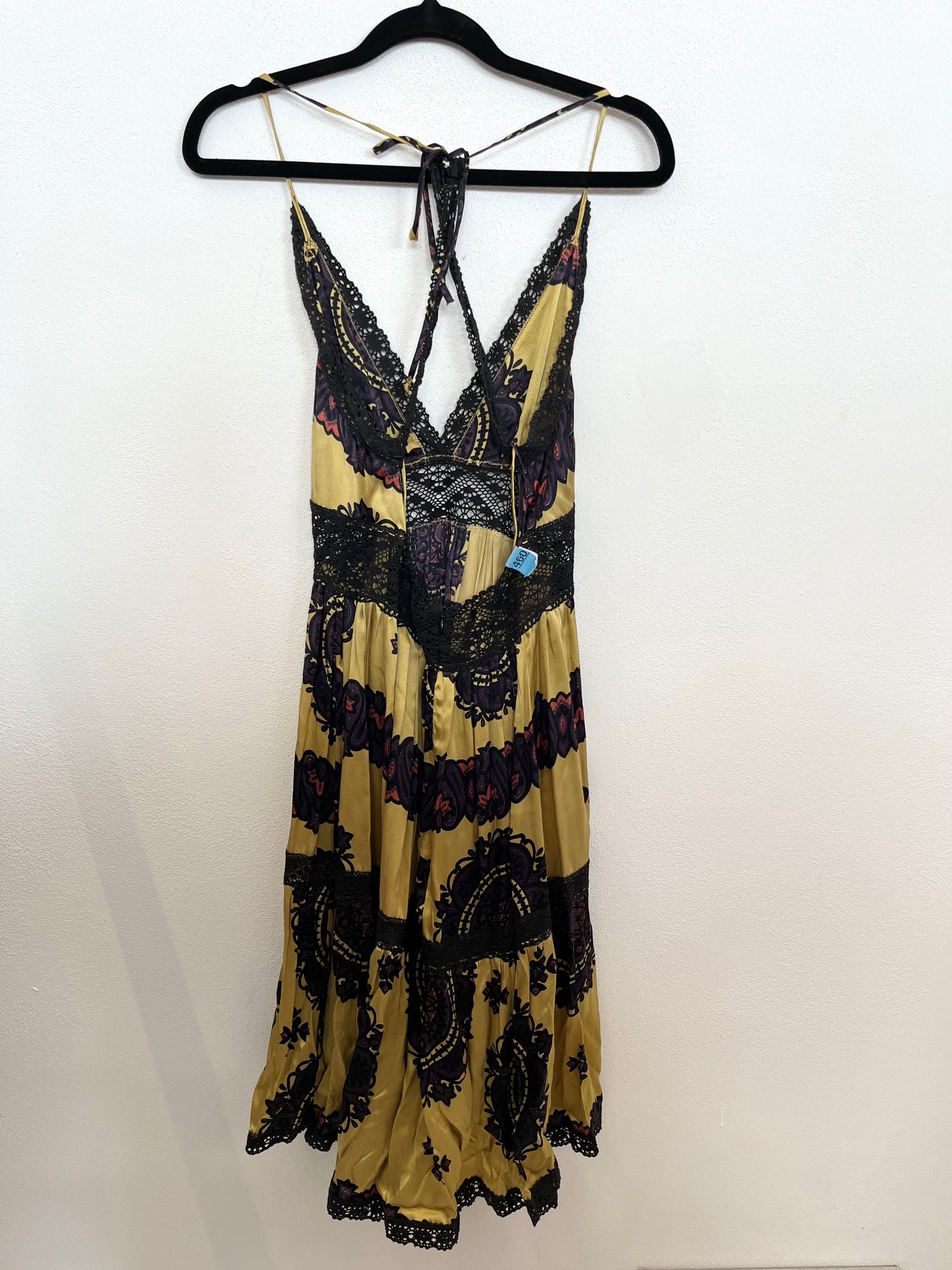 Mini Dress di Daslu Senape con Stampa Paisley e Bordi in Pizzo Nero