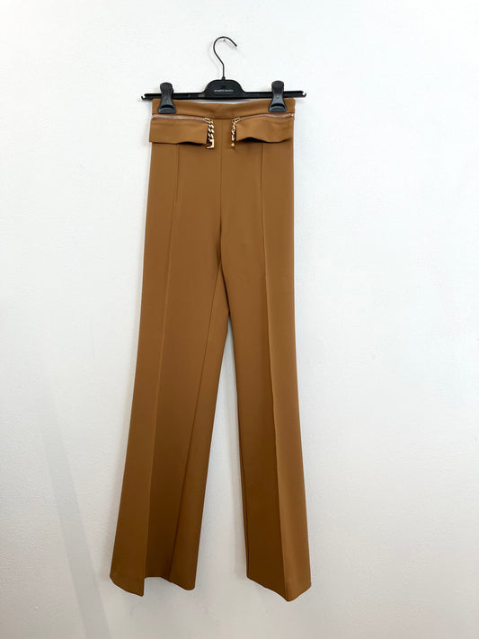 Pantaloni Elisabetta Franchi strutturati con inserti a catena