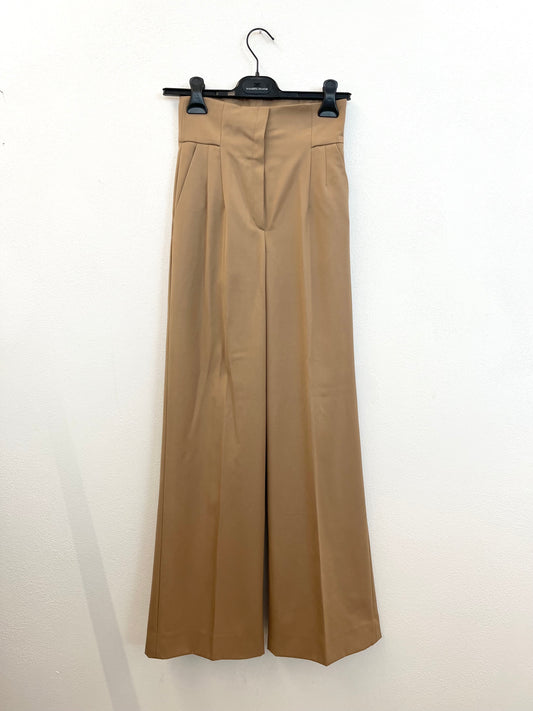 Pantaloni De Santis by Martin Alvarez a palazzo con doppie pinces