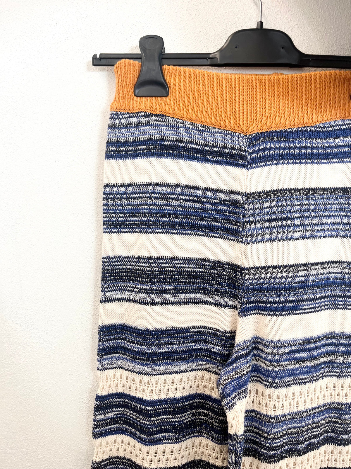 Completo Sfizio due pezzi in maglia traforata a righe