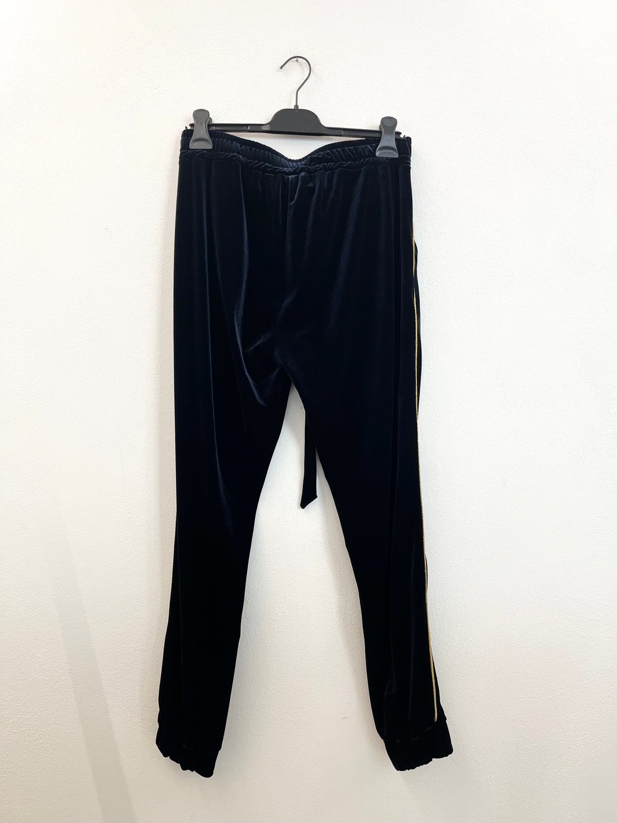 Pantaloni Pinko Jogger in Velluto blu con Banda Laterale Dorata