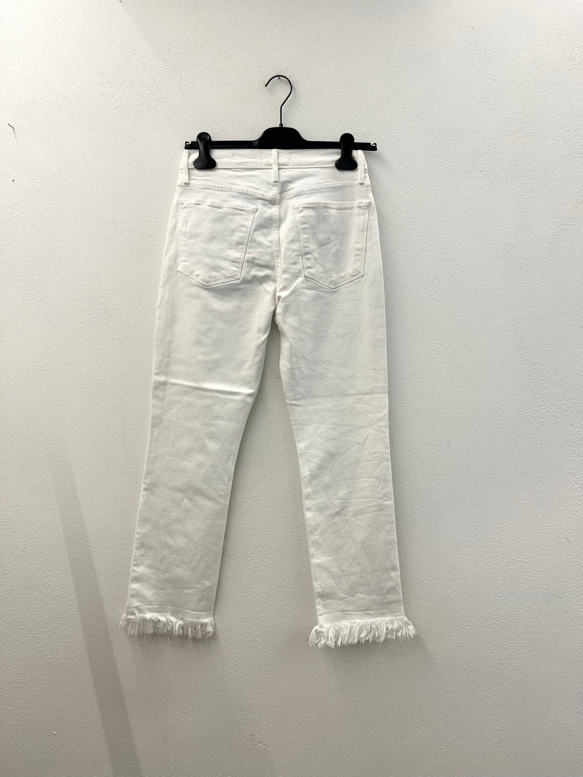 Jeans bianchi Frame Le High Straight con fondo sfrangiato
