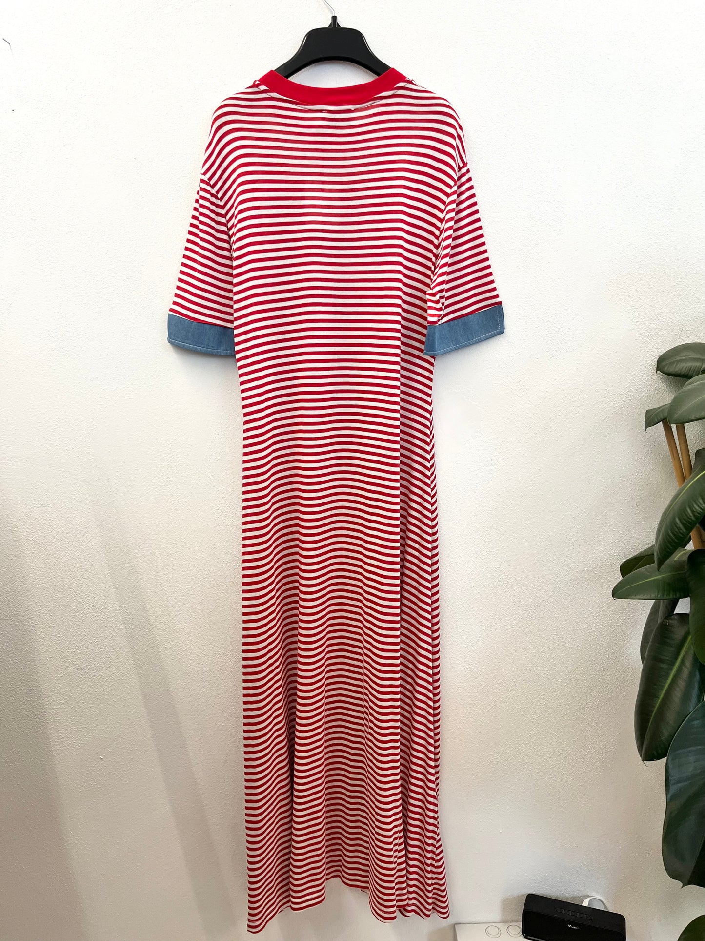 Maxi t-shirt dress di Front Street 8