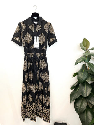 Descriptive image text