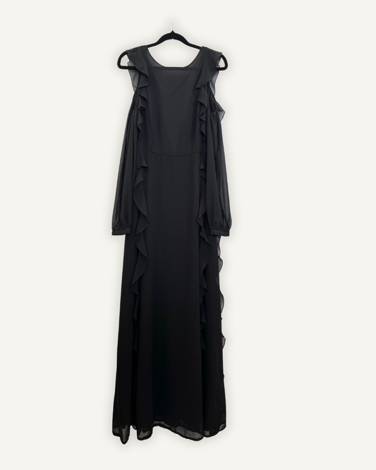 Glamorous elegant long dress with ruffles and off-the-shoulder design