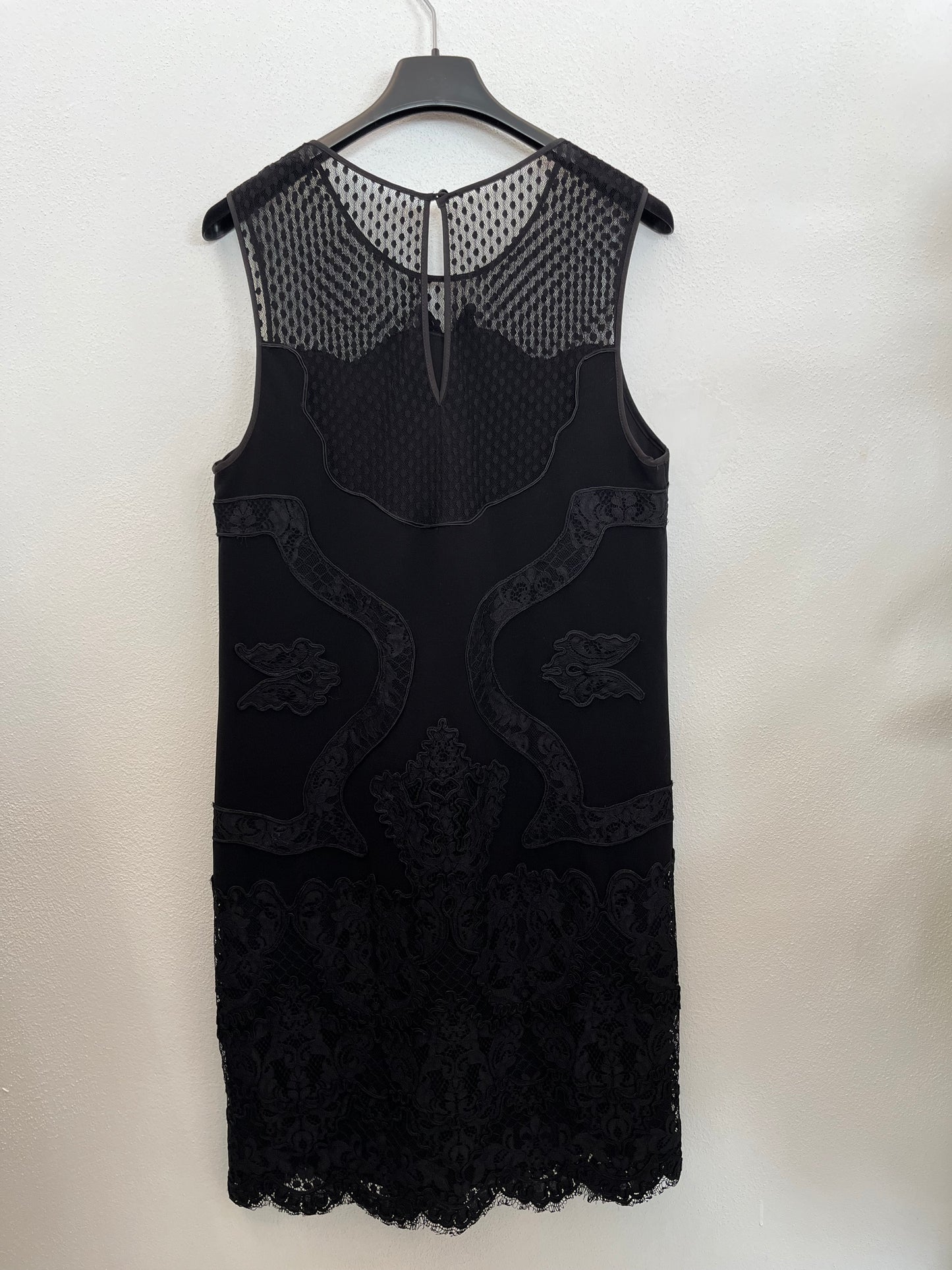 Abito cocktail di Diane Von Furstemberg con inserti in pizzo e mesh