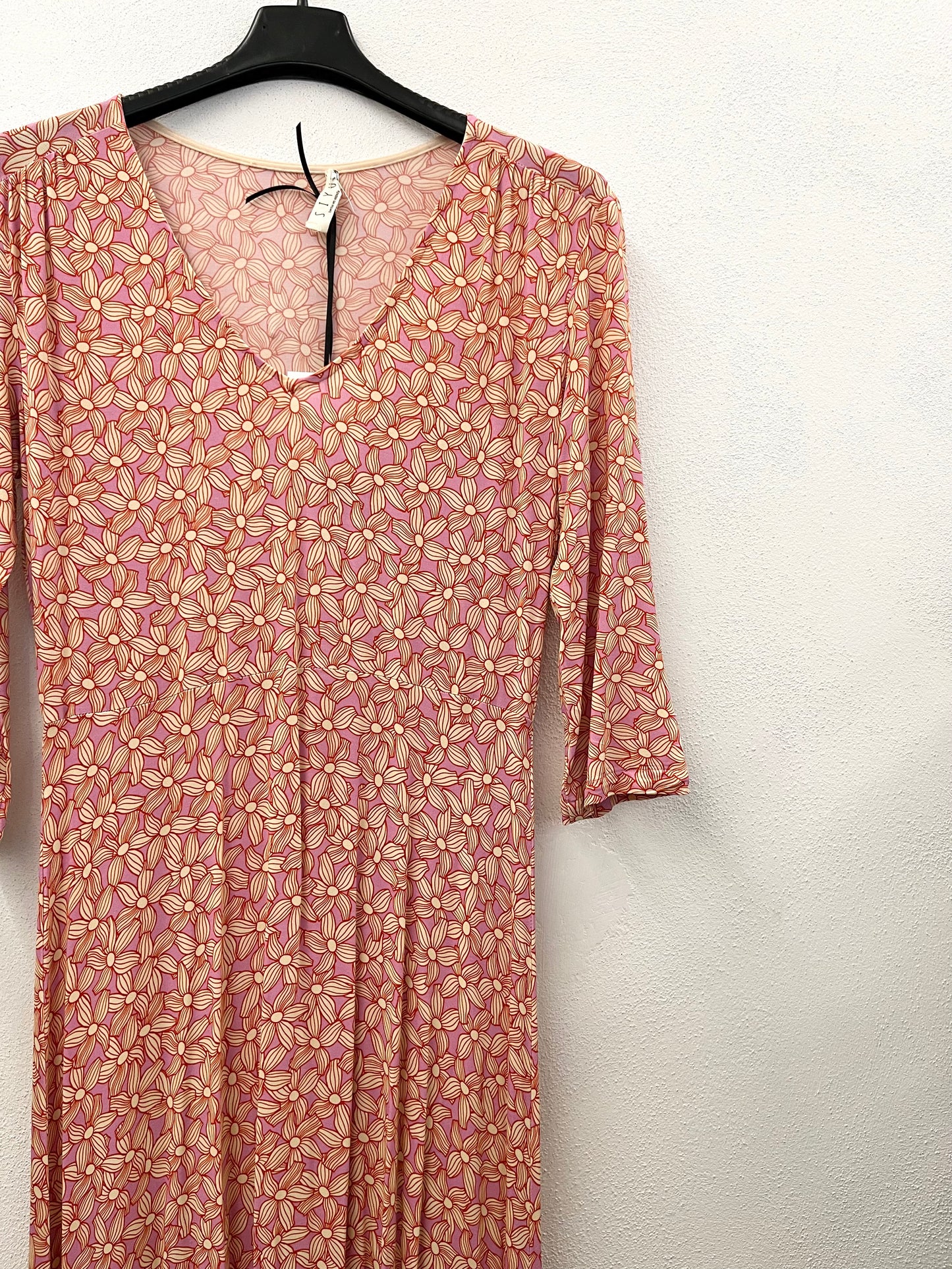 Abito Midi di Siyu a Fiori Rosa e Arancio
