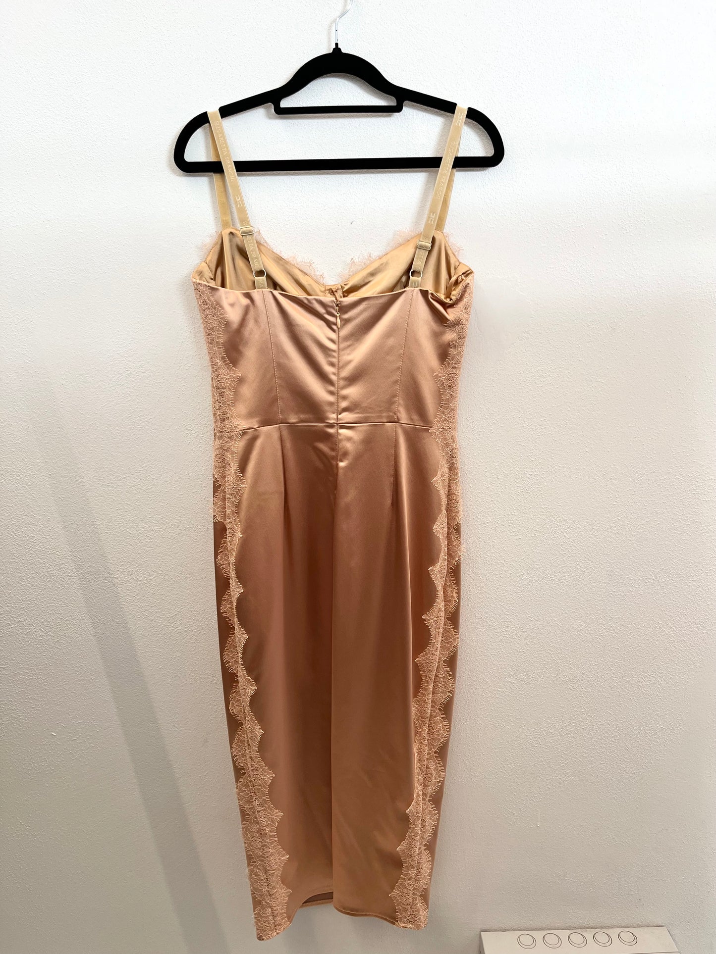 Abito midi di Elisabetta Franchi&nbsp;in raso con bustier e dettagli in pizzo