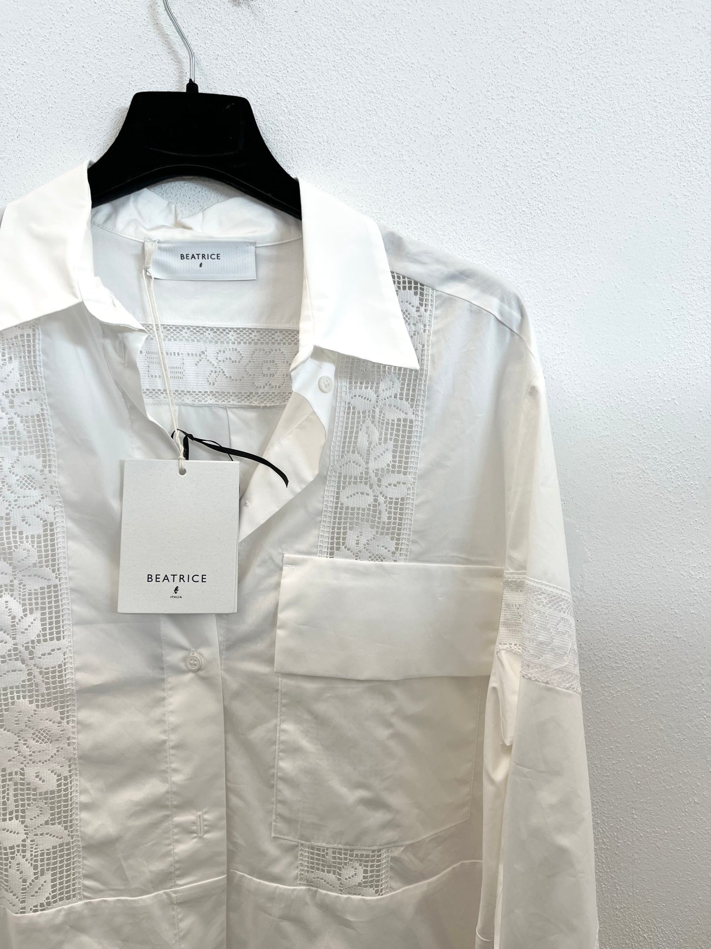 Camicia di Beatrice in cotone con inserti in pizzo