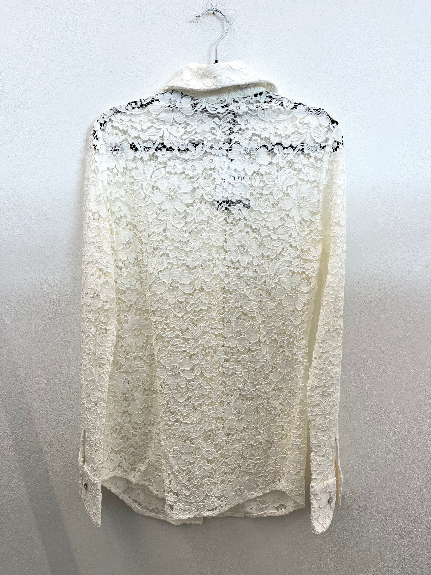 Camicia in pizzo di MustHave avorio con bottoni metallici