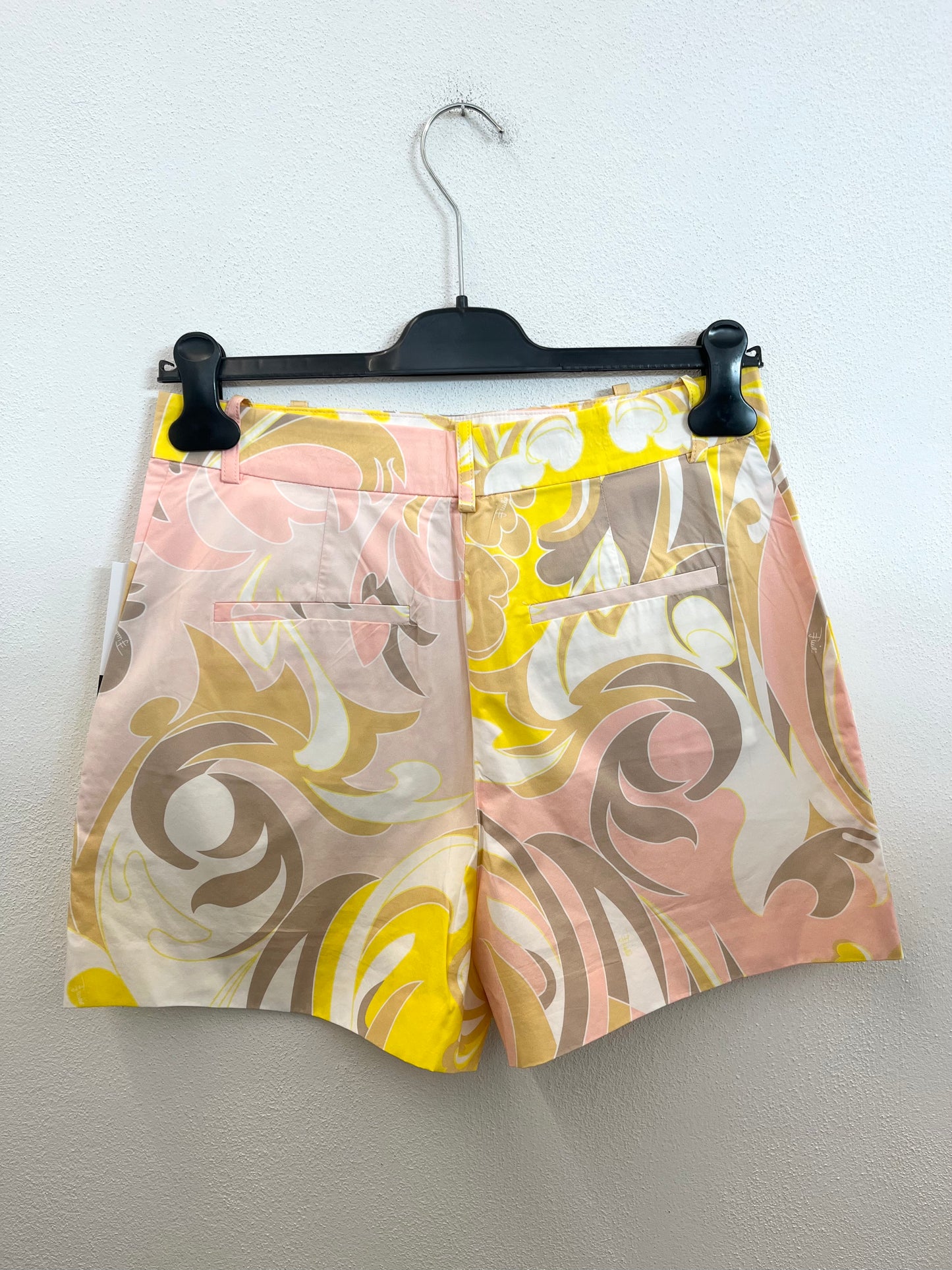 Shorts di Emilio Pucci con stampa astratta multicolore