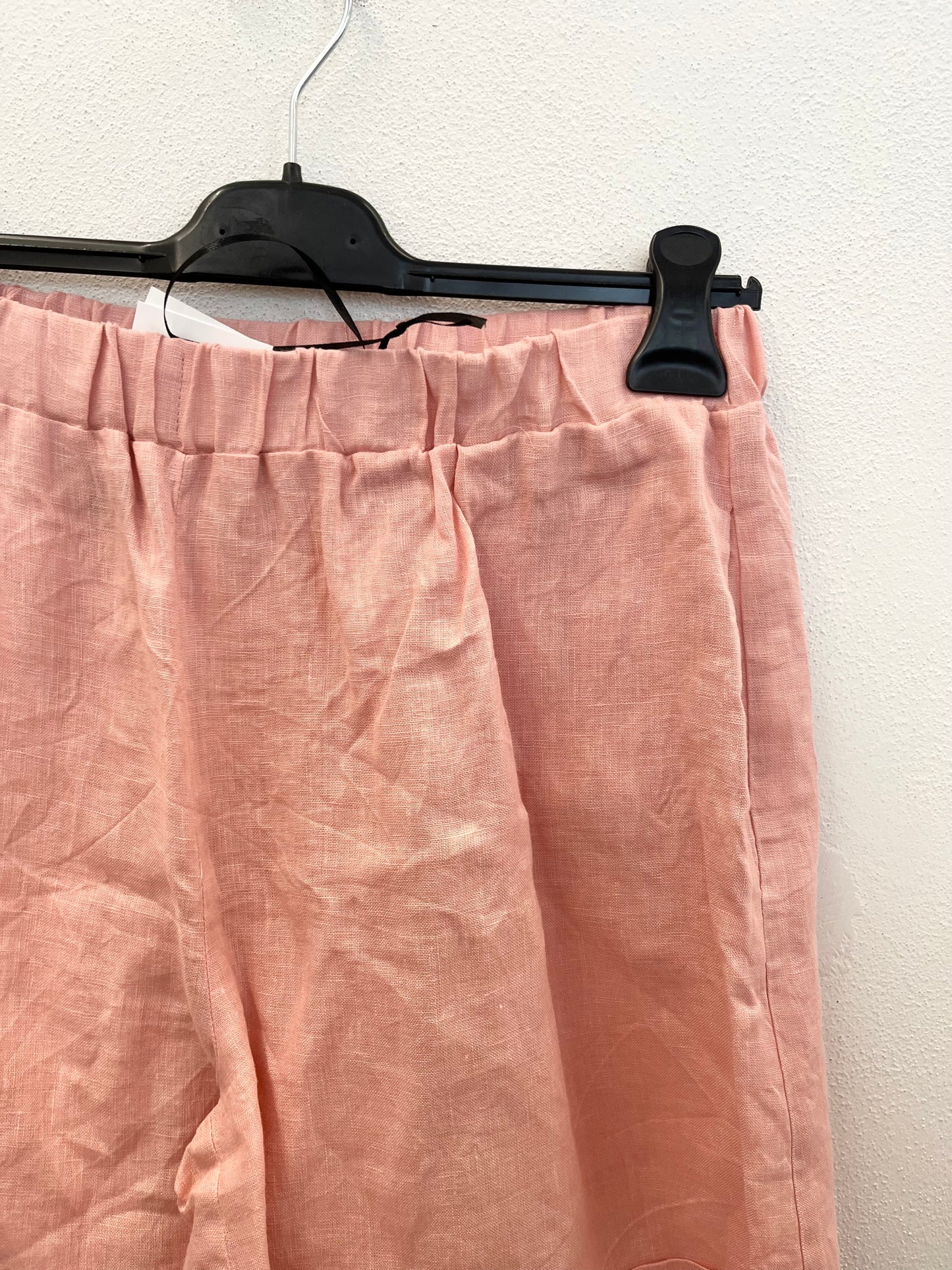 Shorts di Valentino Rama in puro lino con vita elasticizzata