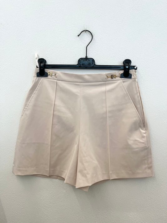 Shorts di Elisabetta Franchi strutturati con dettagli metallici