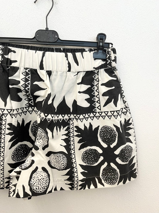 Shorts di Red Valentino&nbsp;con stampa grafica etnica