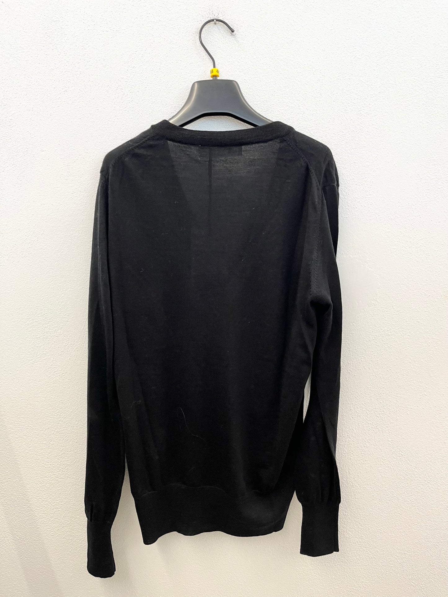 Maglione a V di Valentino Rama in maglia fine