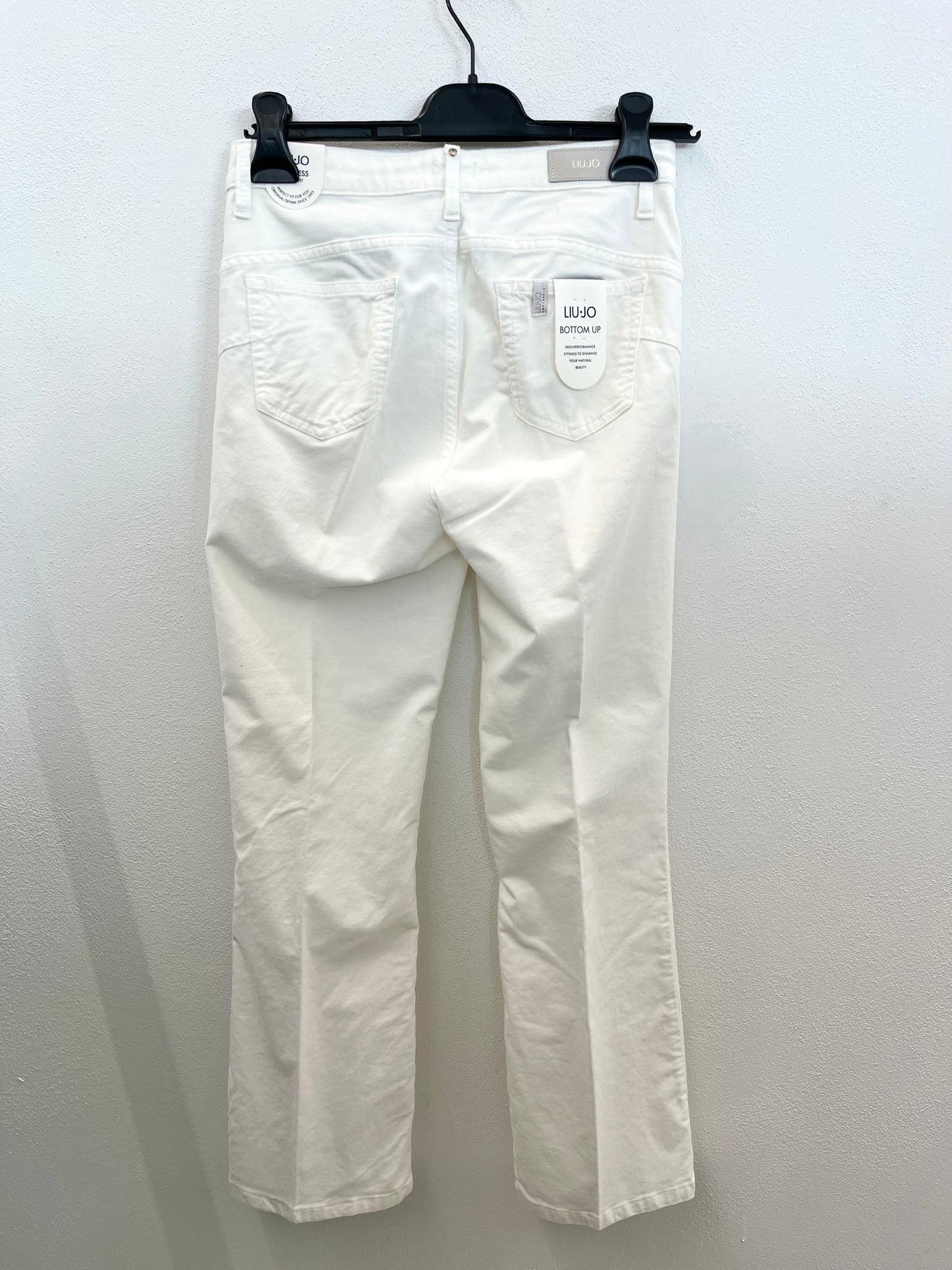 Pantalone di Liu Jo Slim-Fit con Bottoni Gioiello