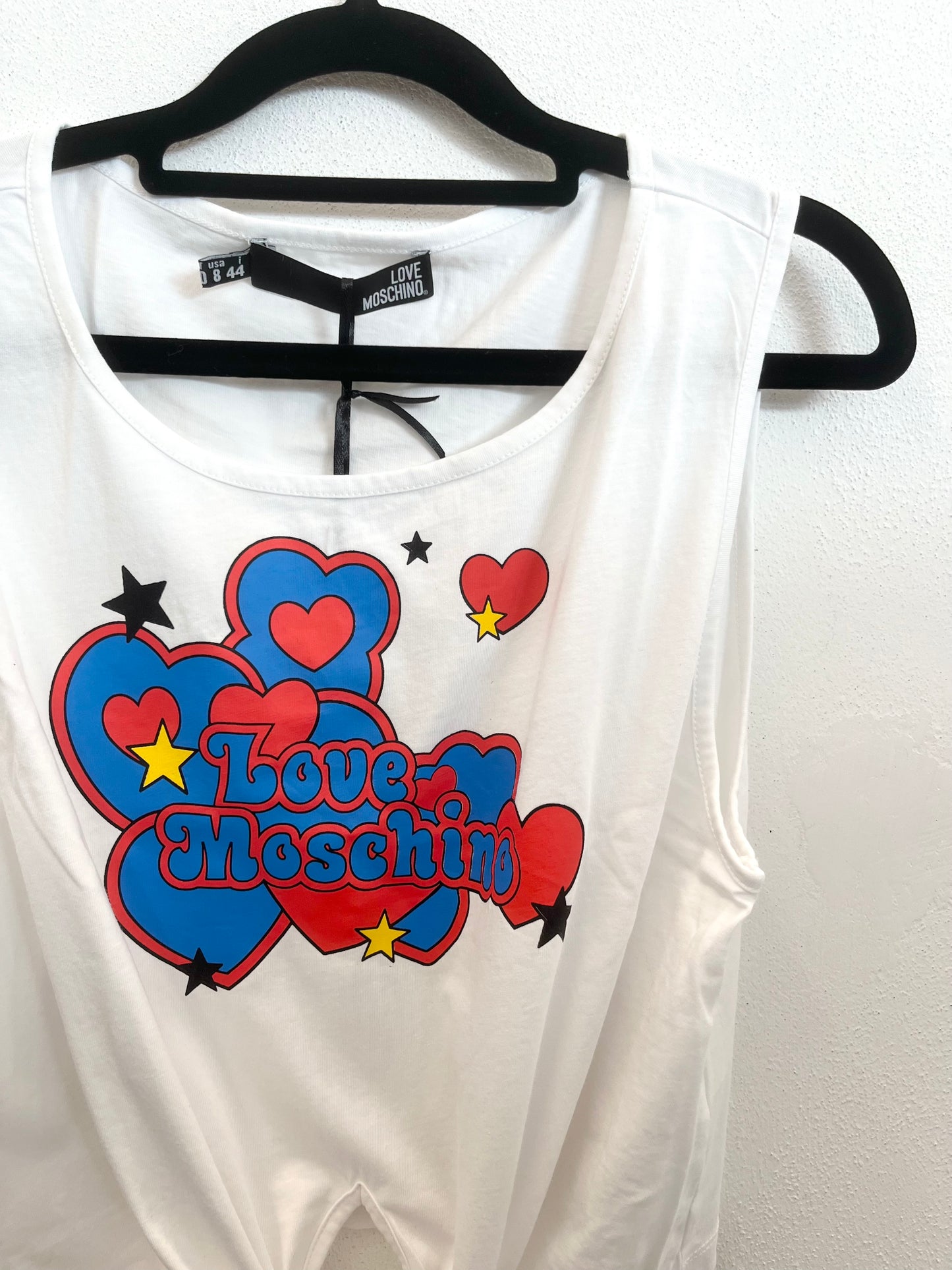 Top di Love Moschino con stampa a cuori