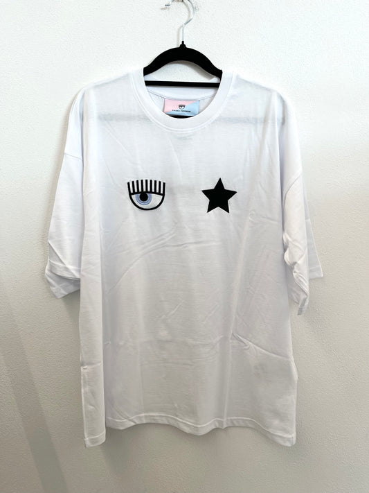 T-shirt di Chiara Ferragni con ricamo Occhio e Stella