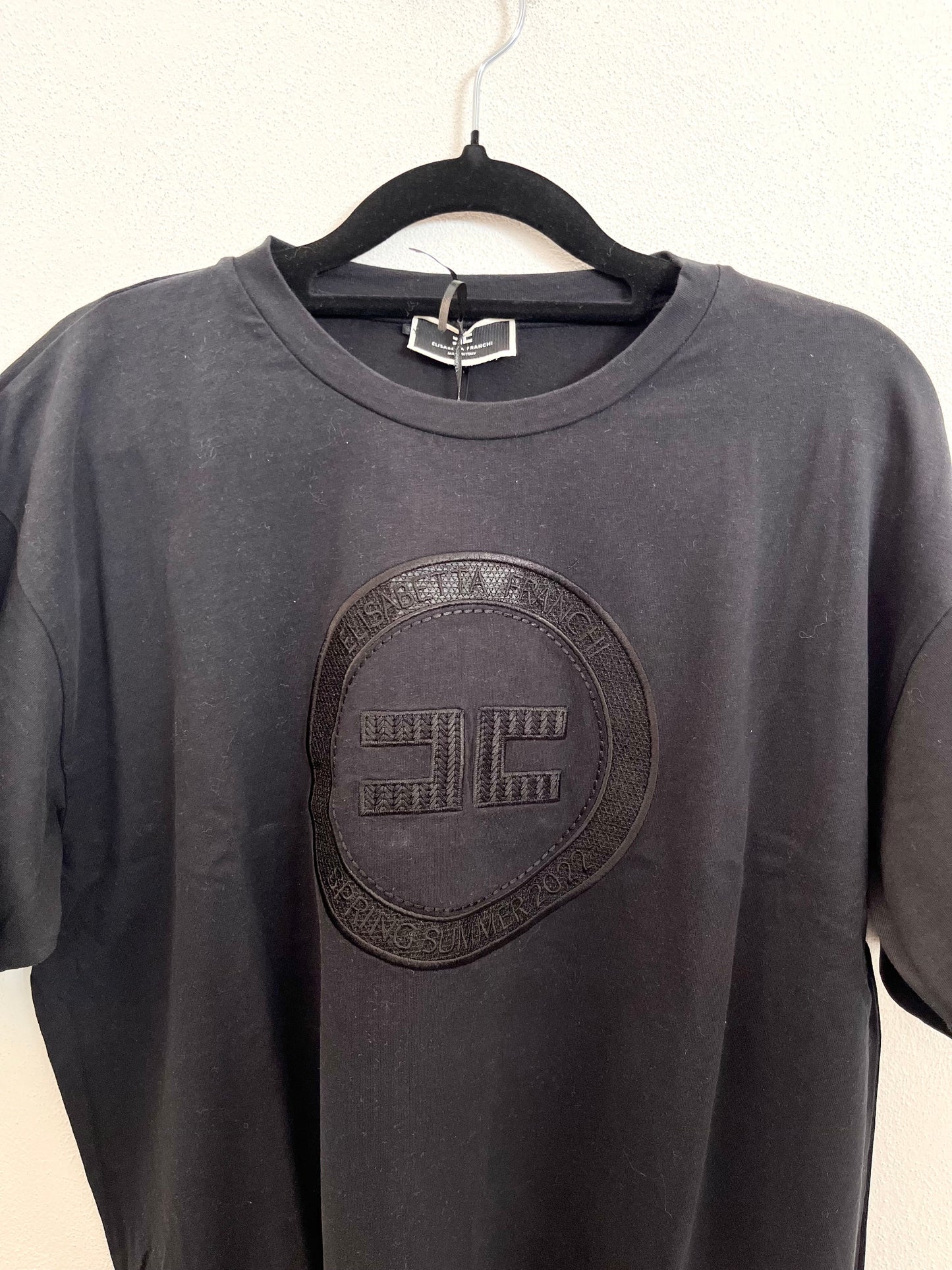 Elisabetta Franchi black T-shirt with embossed logo