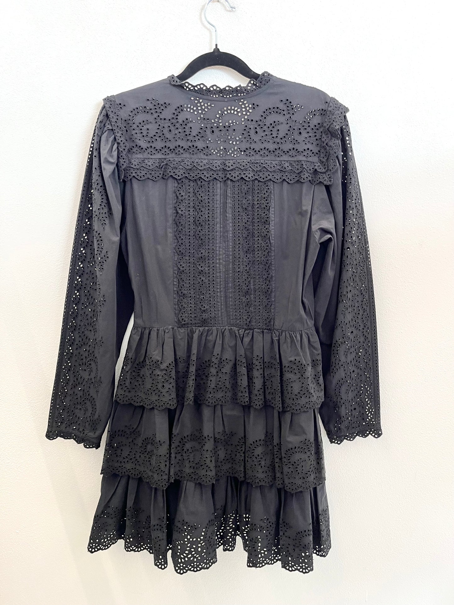 Abito Corto di Ulla Johnson a Balze in Pizzo Sangallo Nero