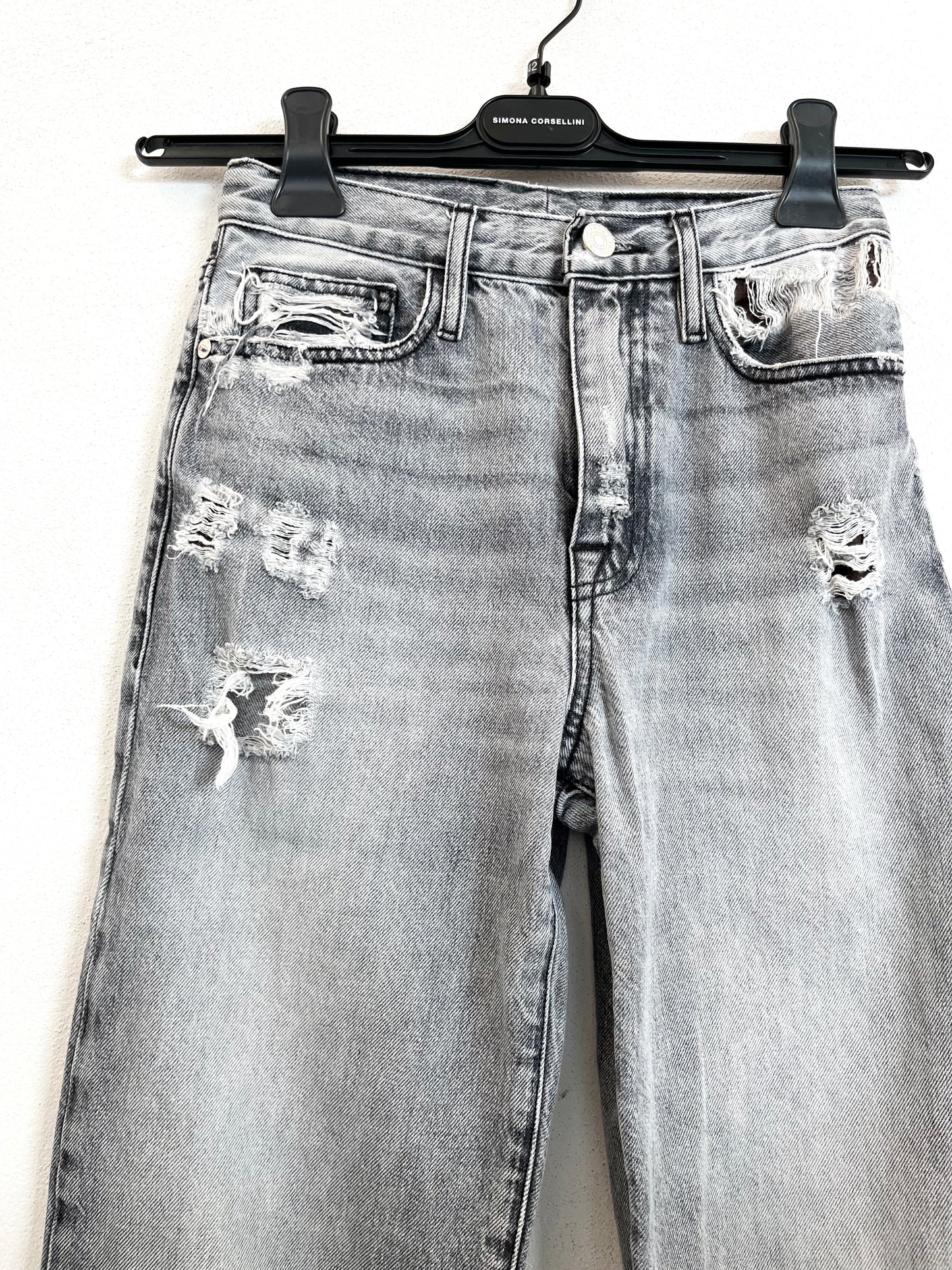 Jeans di Frame Straight-Leg con Dettagli Distressed