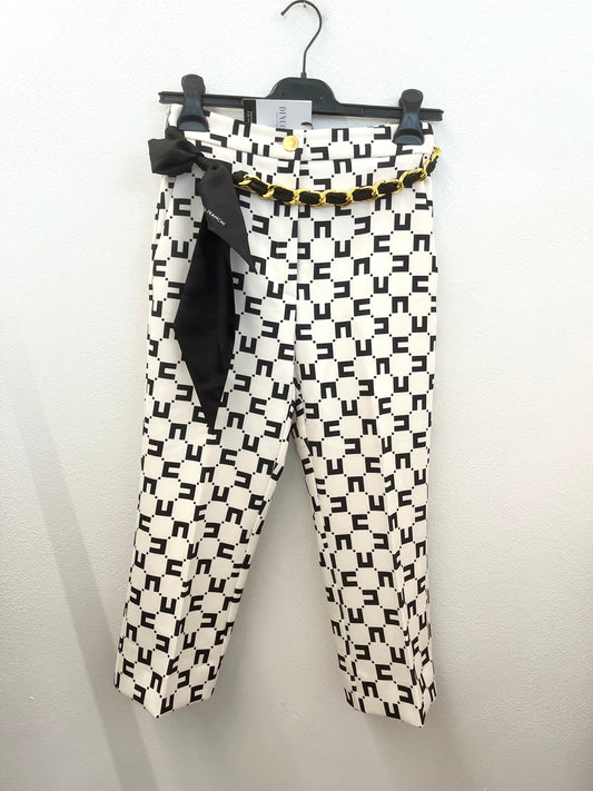 Pantaloni di Elisabetta Franchi a Gamba Dritta a tre quarti Monogramma