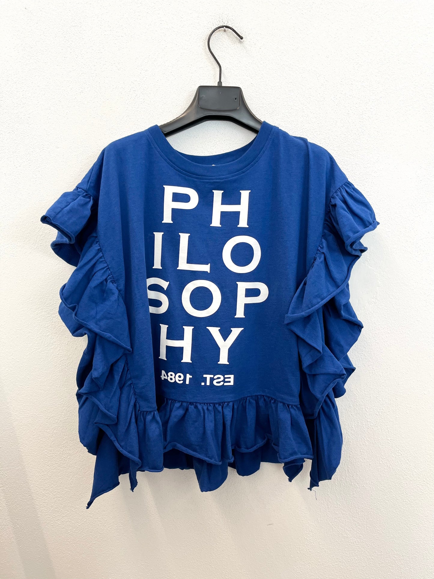 T-shirt di Philosophy over blu con ruches e grafica