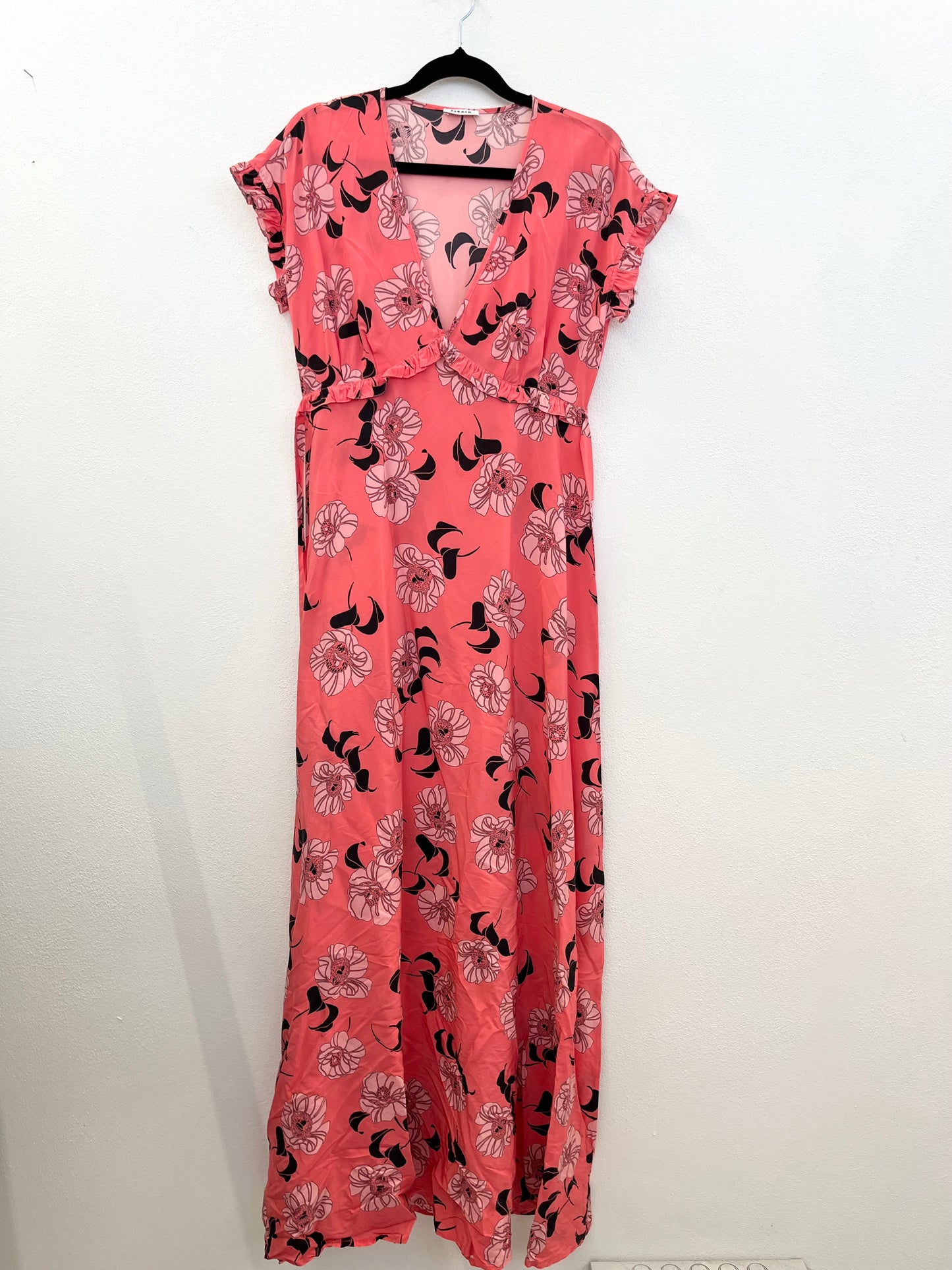 PAROSH Coral Long Dress with Black Floral Print and Ruffle Trims