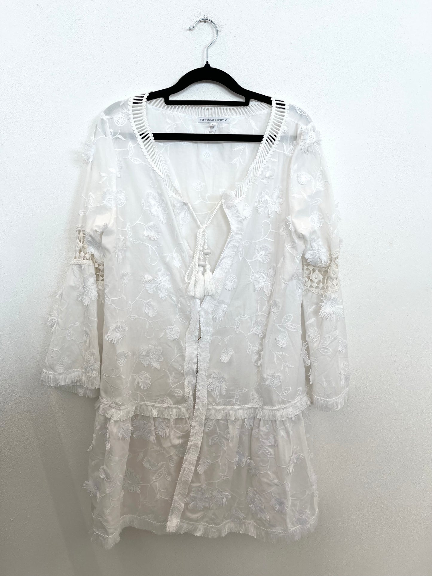 Mini Abito Raffaela D'Angelo Boho-Chic Bianco con Pizzo e Frange