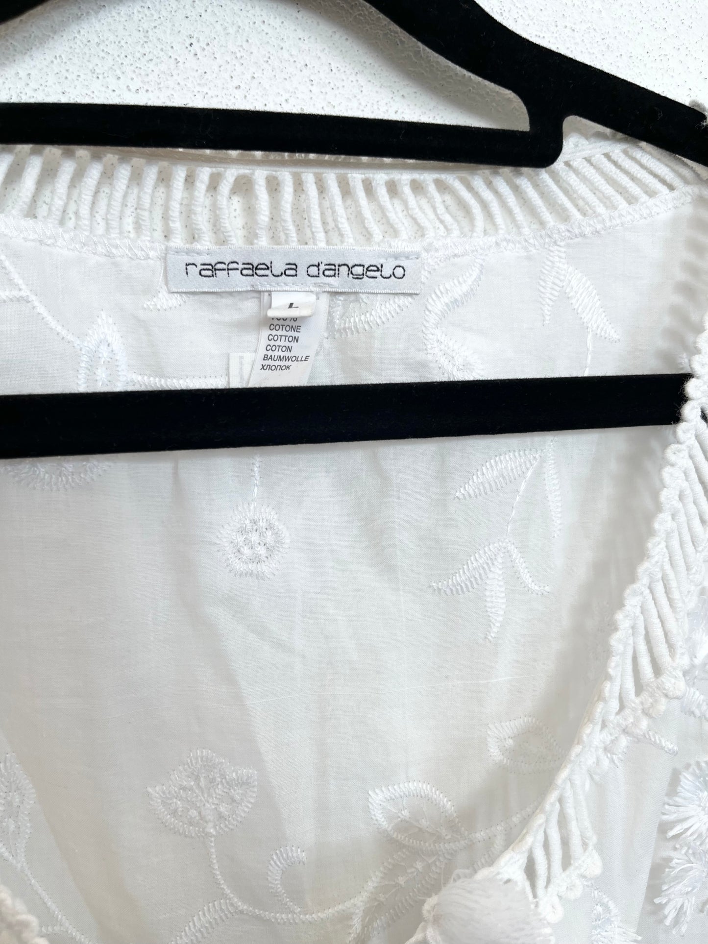 Mini Abito Raffaela D'Angelo Boho-Chic Bianco con Pizzo e Frange