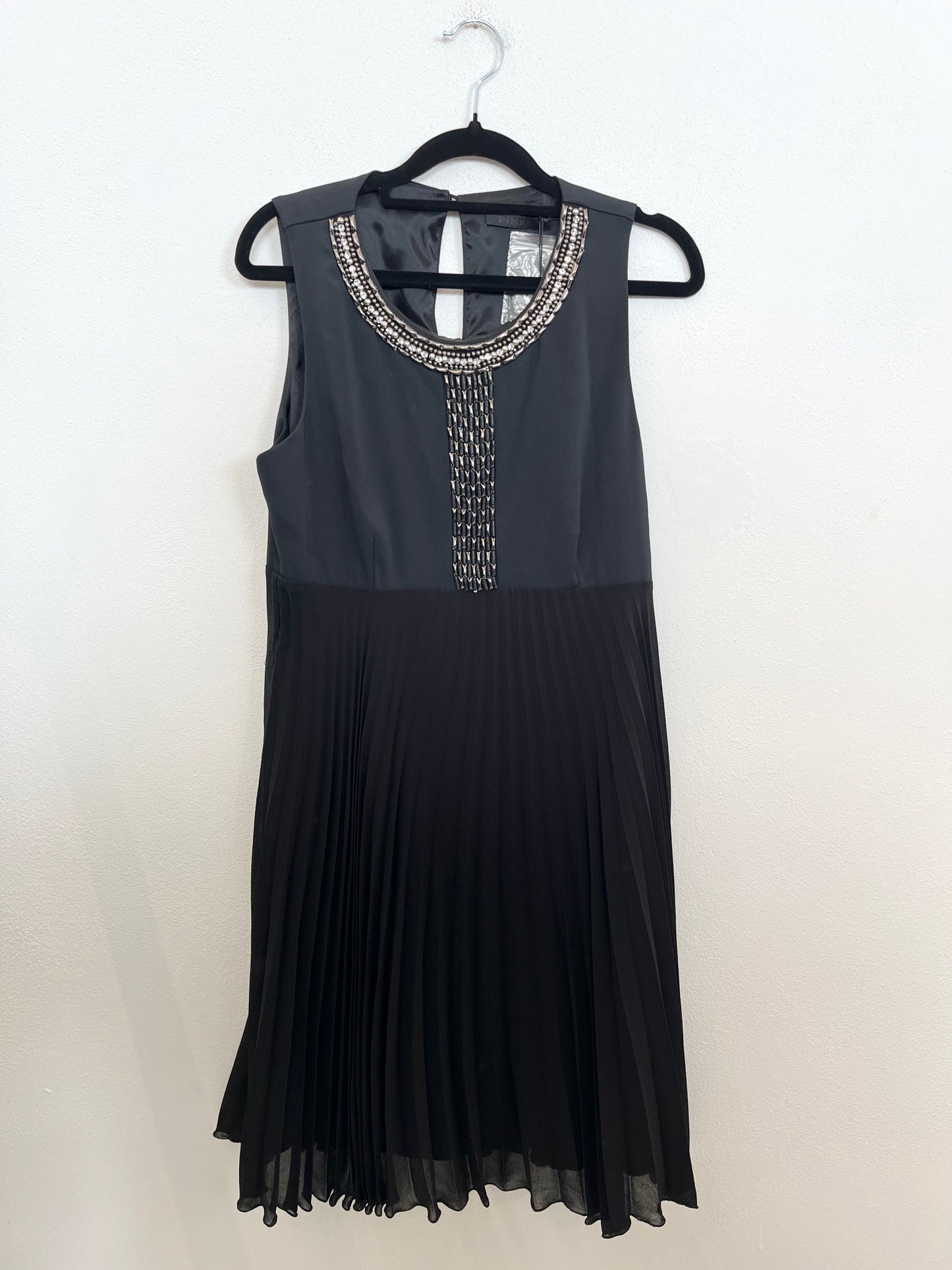 Abito da Cocktail di Pinko Nero con Scollo Gioiello