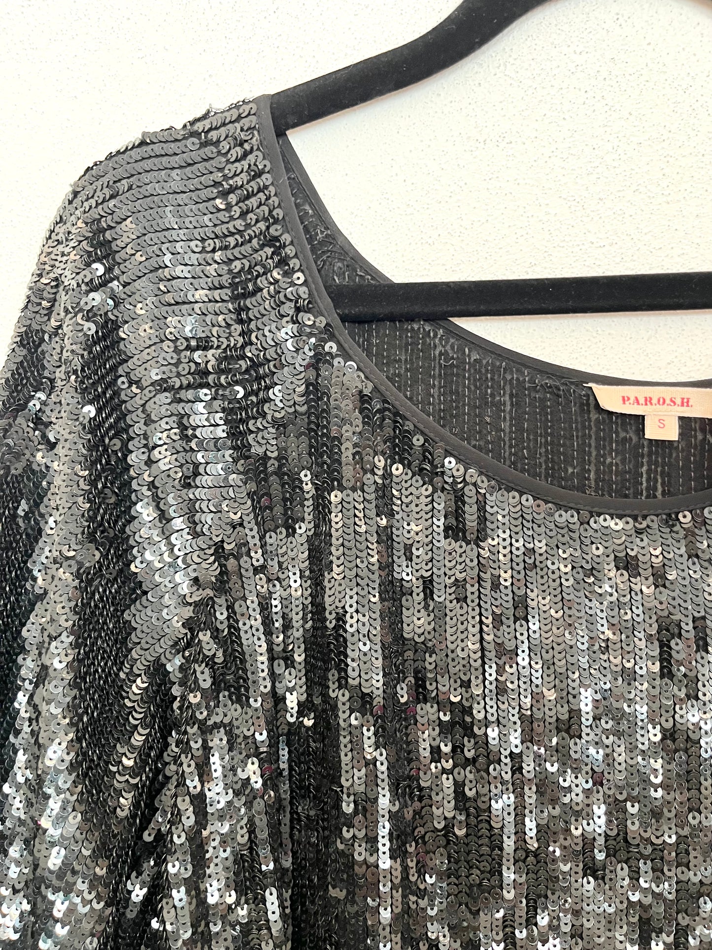Top di Parosh oversize interamente ricoperto di paillettes