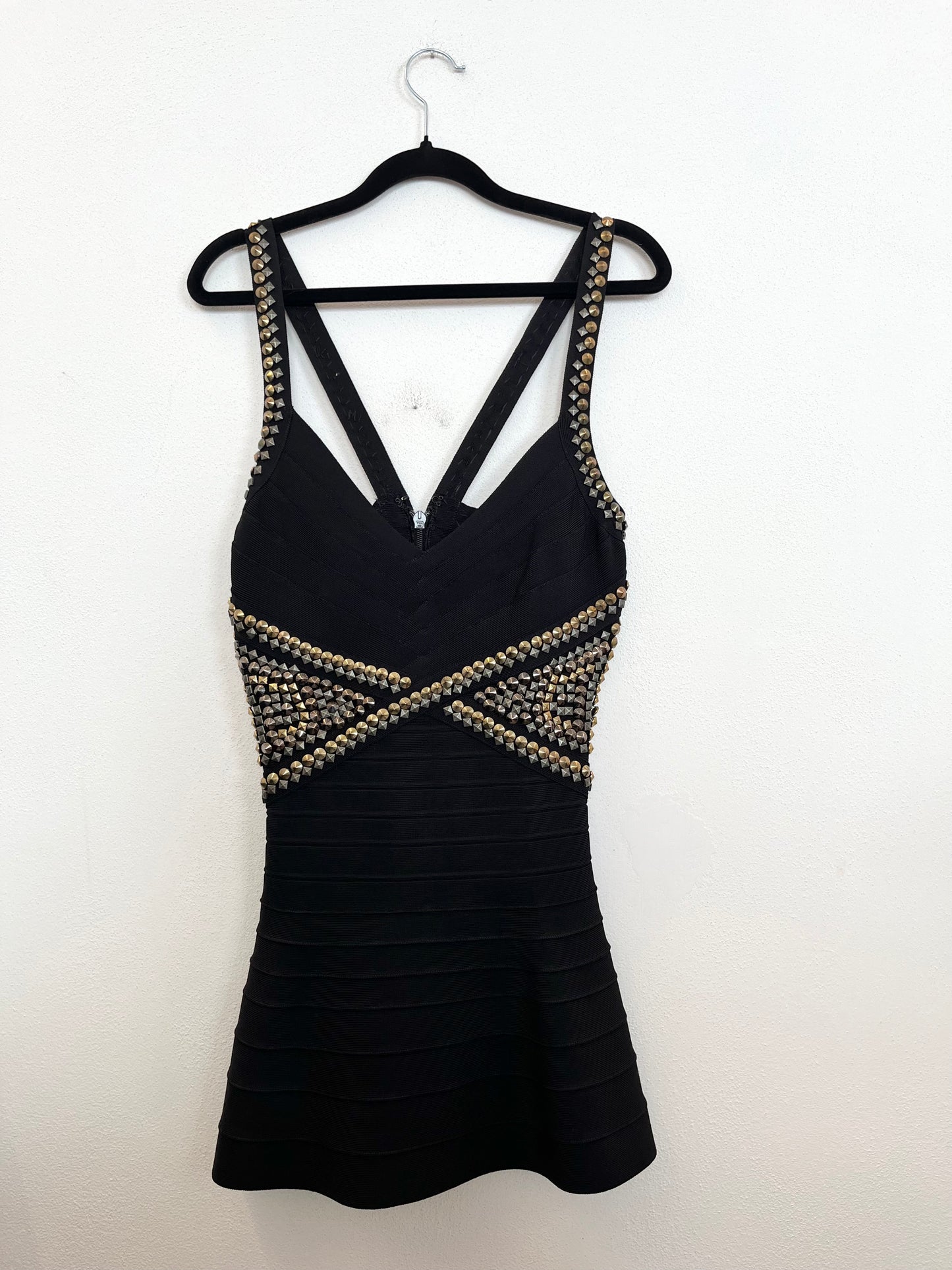 Miniabito Herve Leger bodycon con decorazioni a borchie