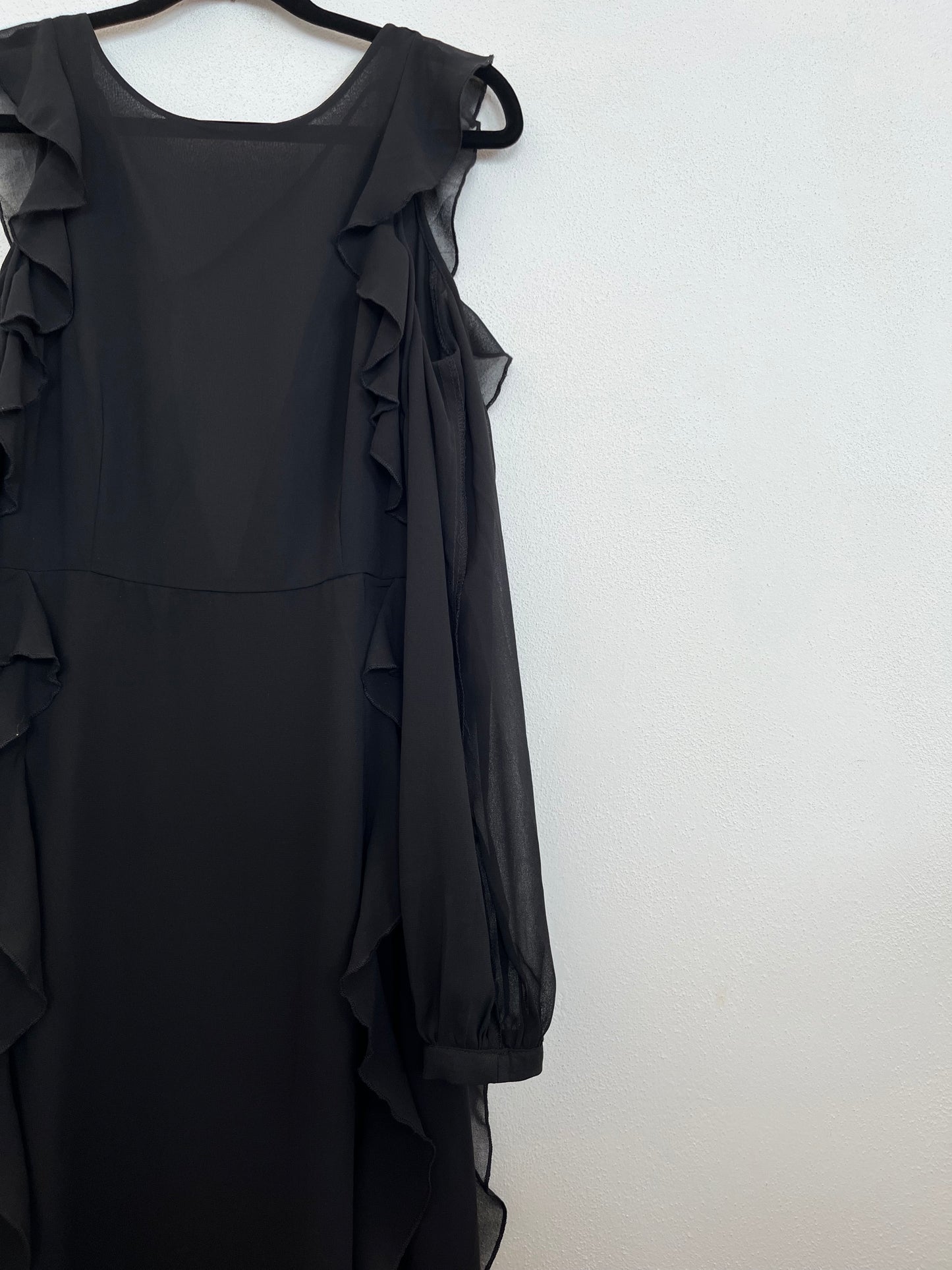 Abito lungo Glamorous elegante con rouches e spalle scoperte