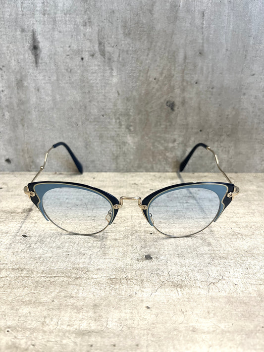 Occhiali da sole Miu Miu a giorno cat-eye