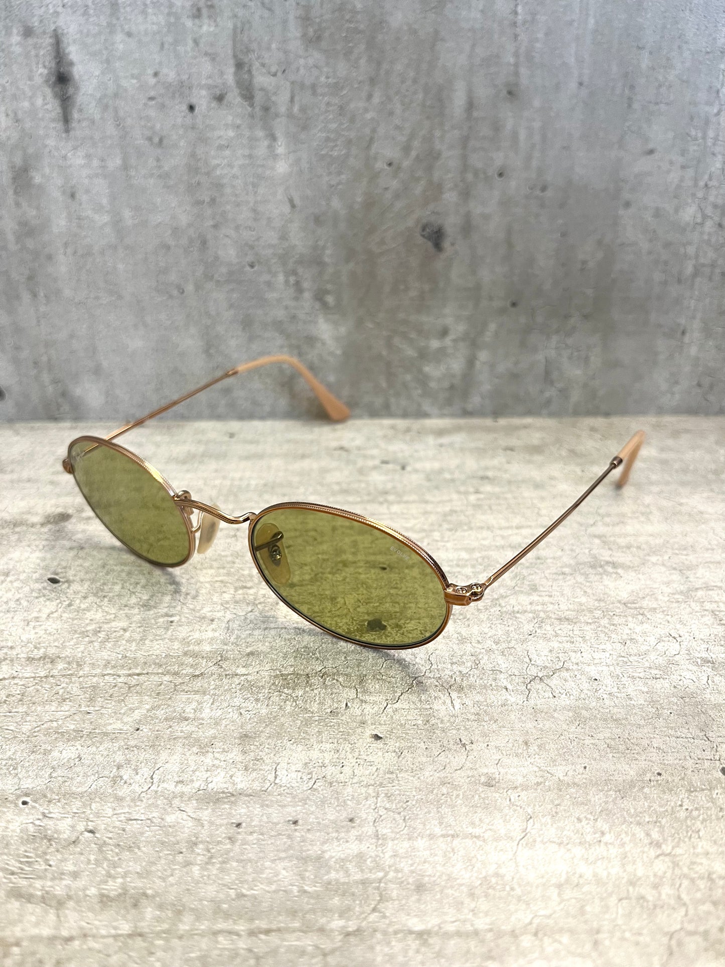 Occhiali da sole Ray Ban arista ovali in metallo