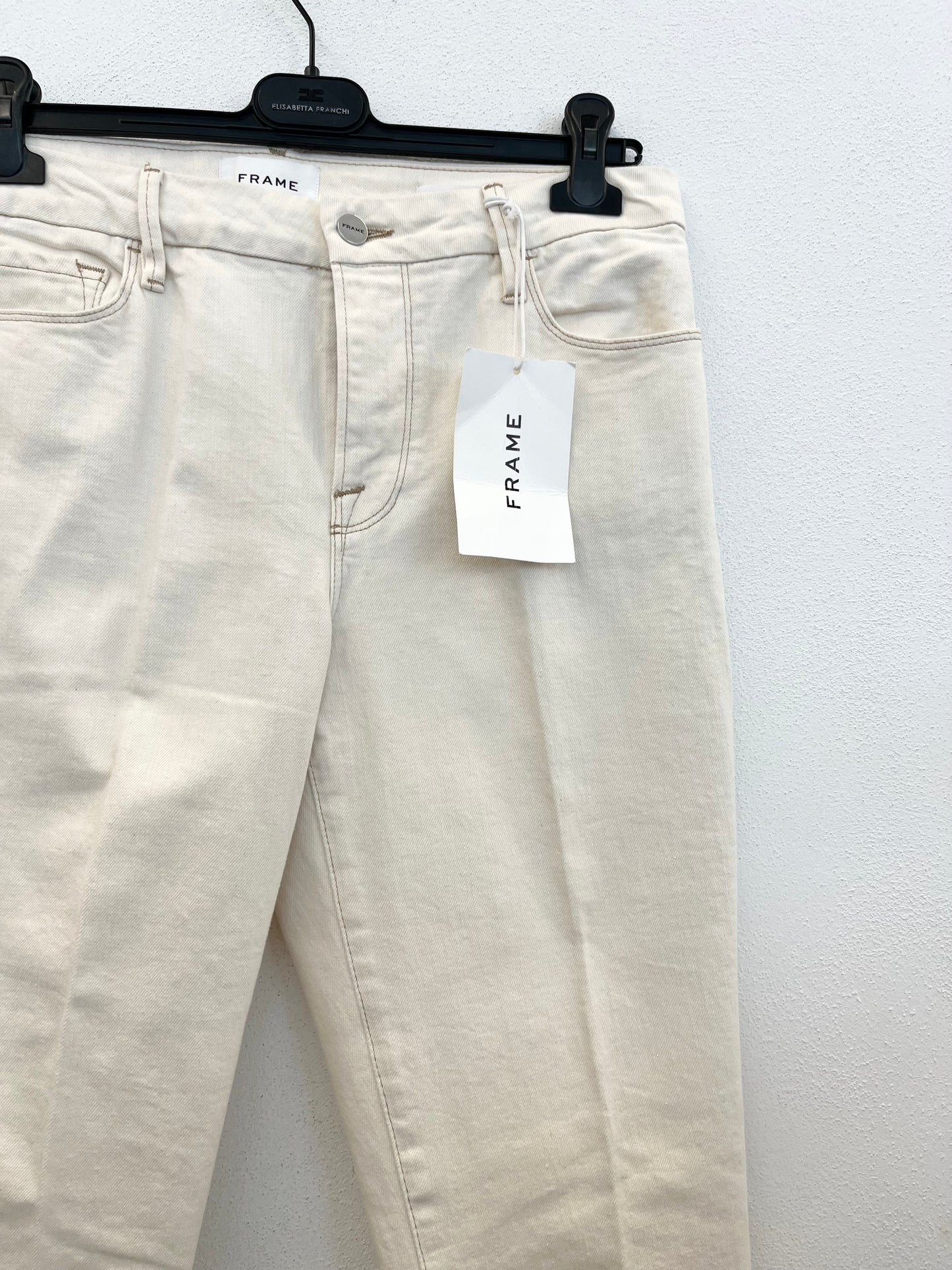 Jeans Frame cropped con fondo a taglio vivo