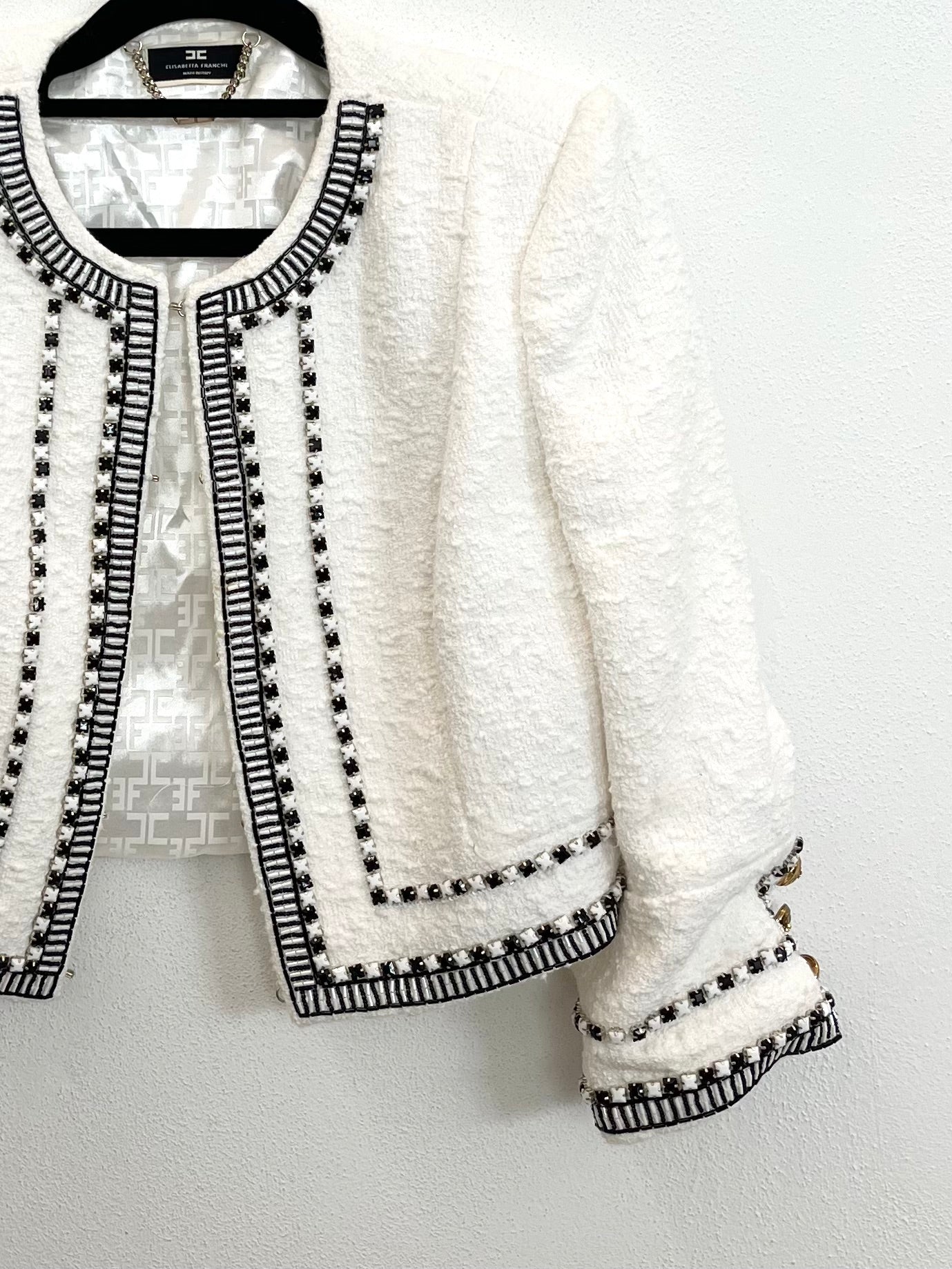 Giacca cropped Elisabetta Franchi in tweed con profili a contrasto