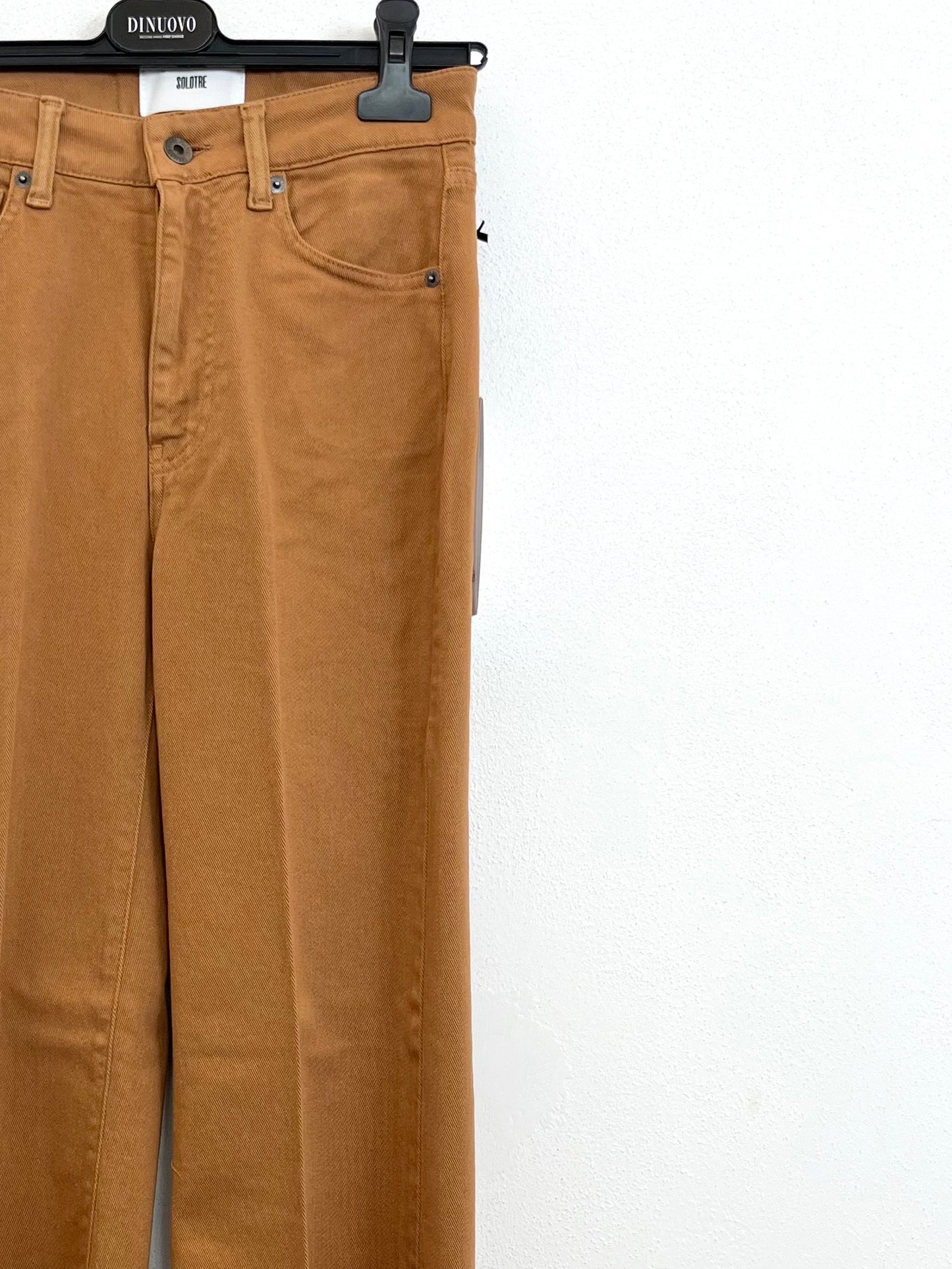 Jeans SoloTre a gamba larga con orlo a vivo