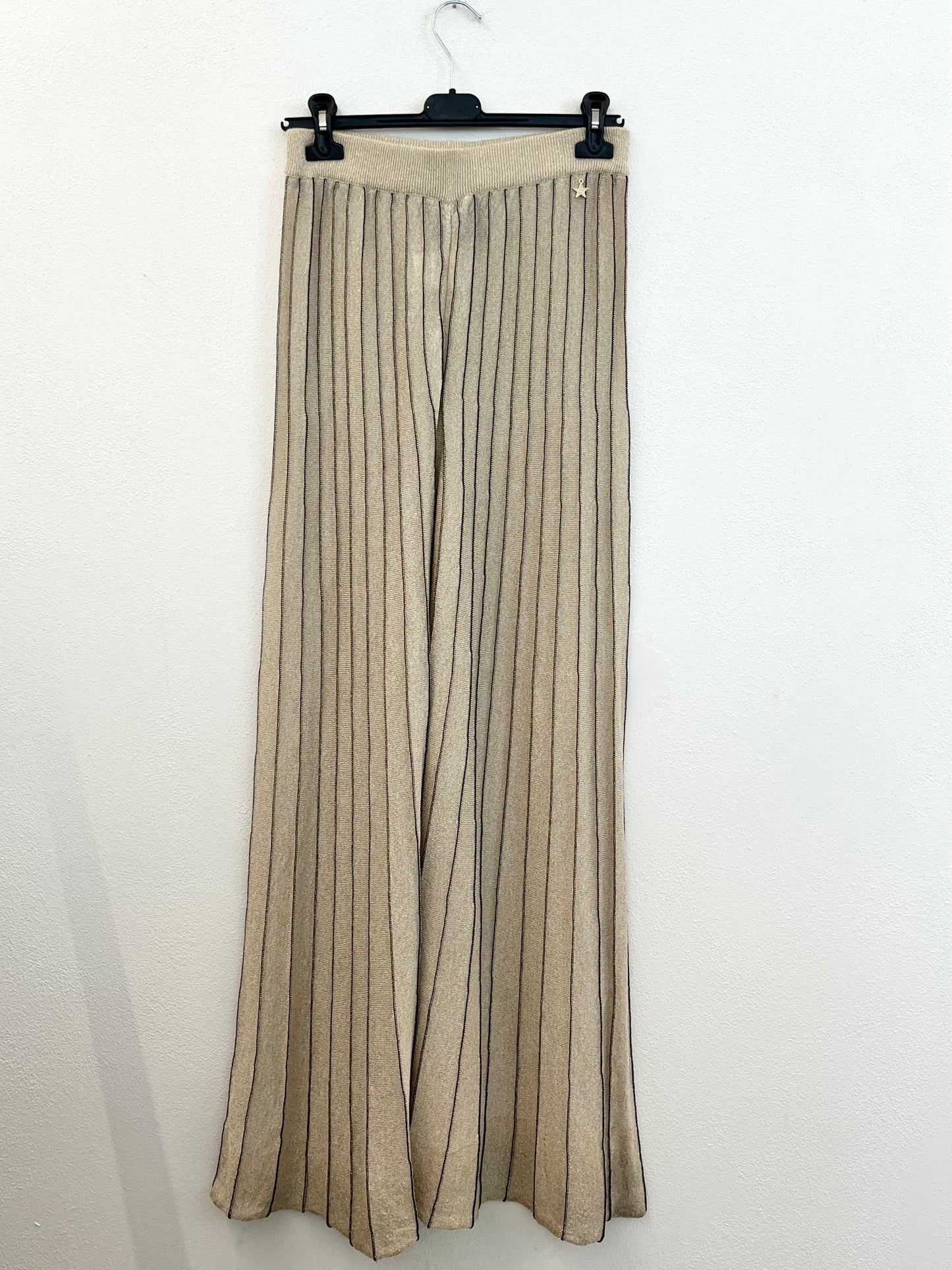 Pantaloni Souvenir a palazzo in maglia metallica plissé