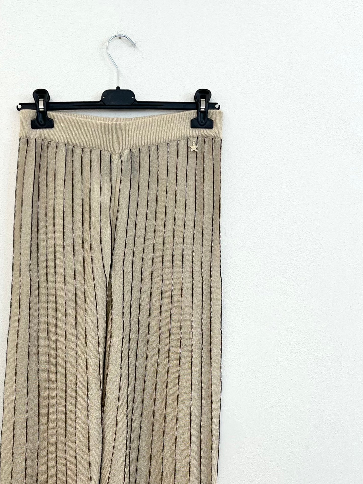 Pantaloni Souvenir a palazzo in maglia metallica plissé