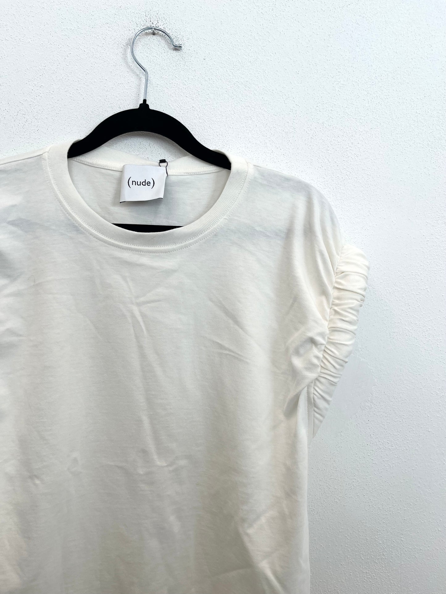 T-shirt Nude con Spalle Arricciate